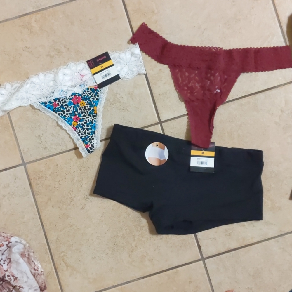 Size medium bundle - Picture 3 of 5